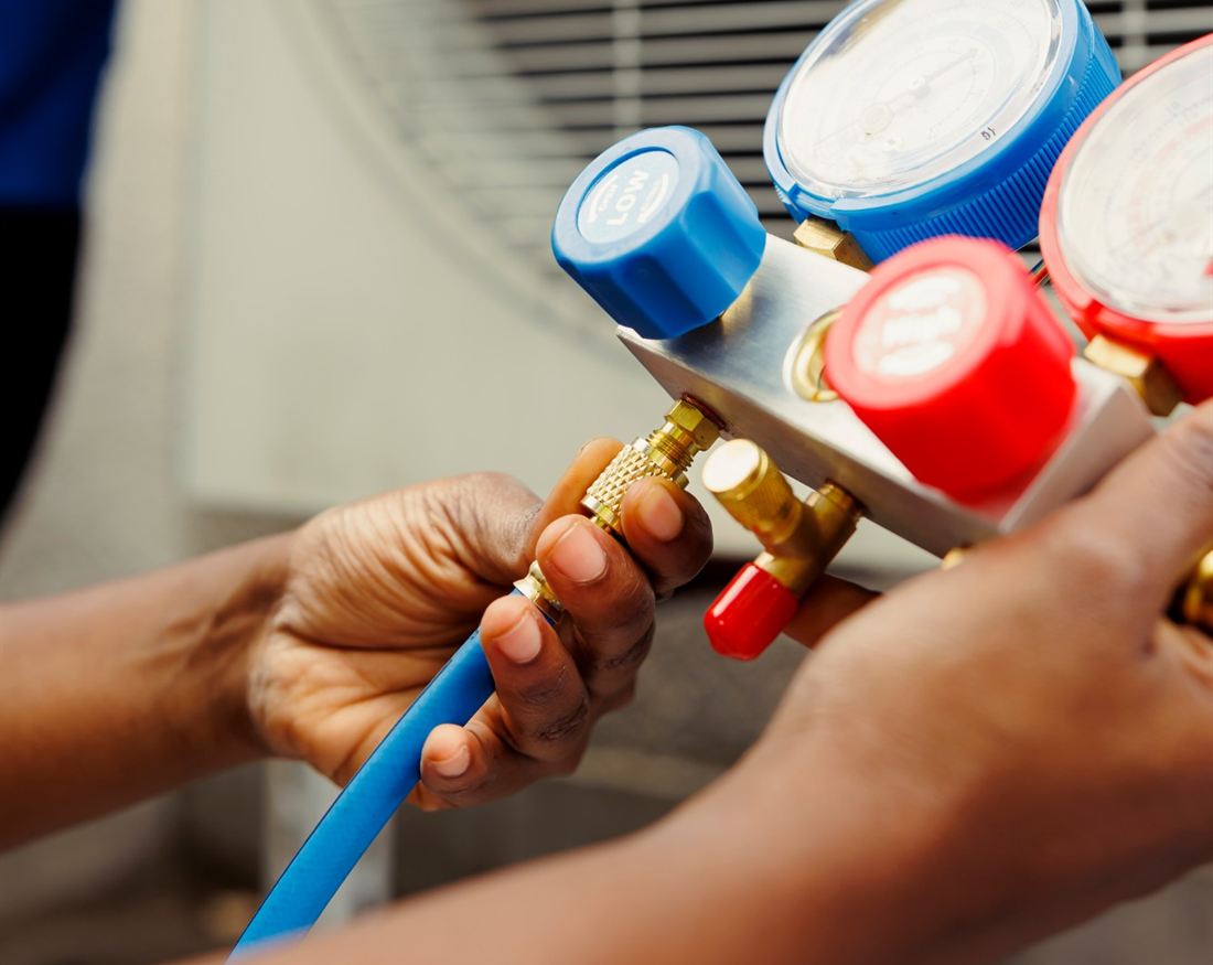 Contrôle de pression sur le groupe extérieur d'une climatisation